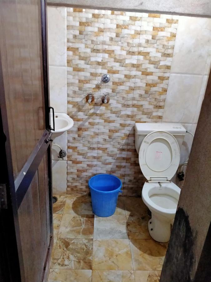 Sidhu Guest House Double Bed Attach Bathroom Room 阿姆利则 外观 照片