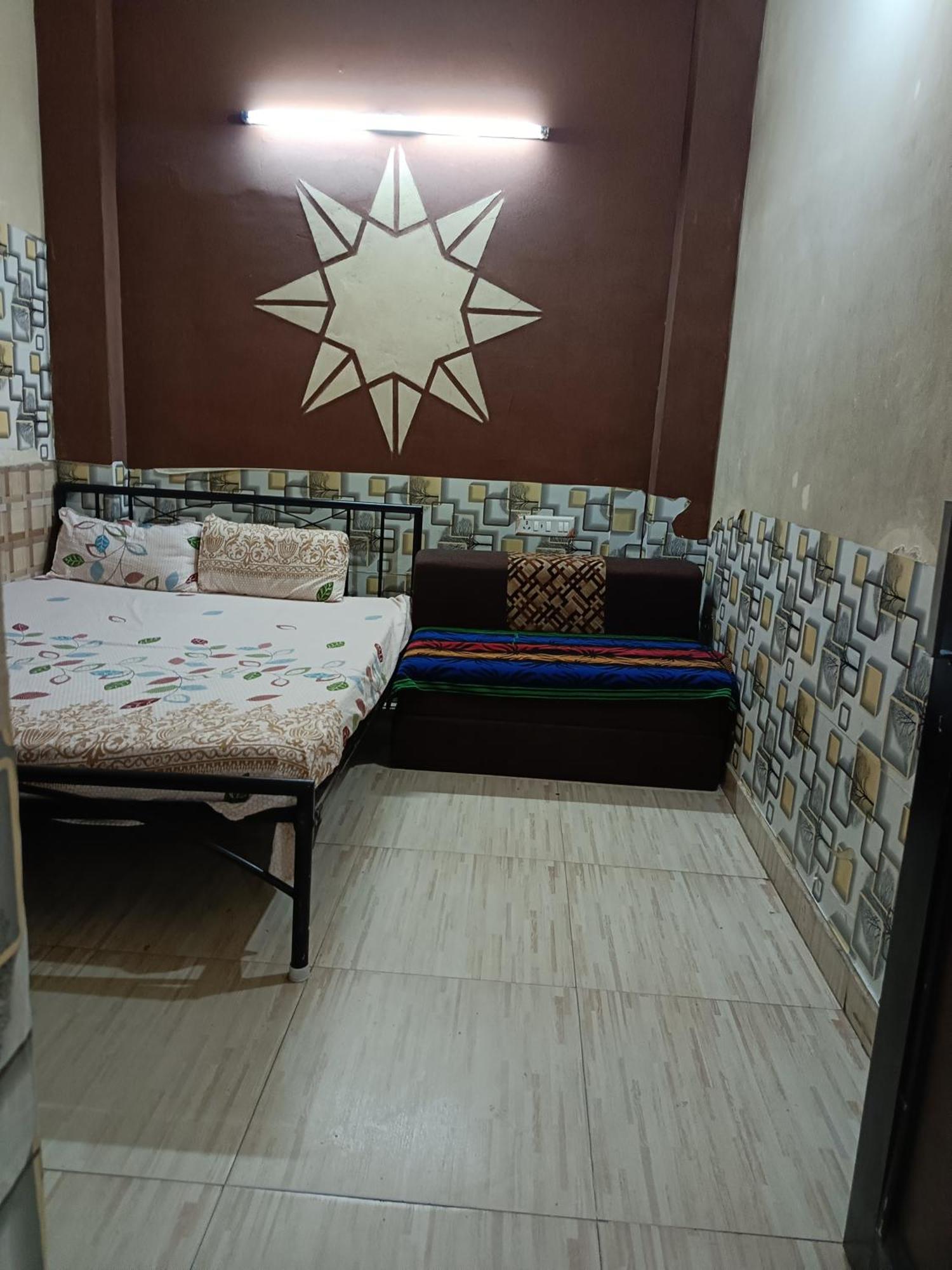 Sidhu Guest House Double Bed Attach Bathroom Room 阿姆利则 外观 照片