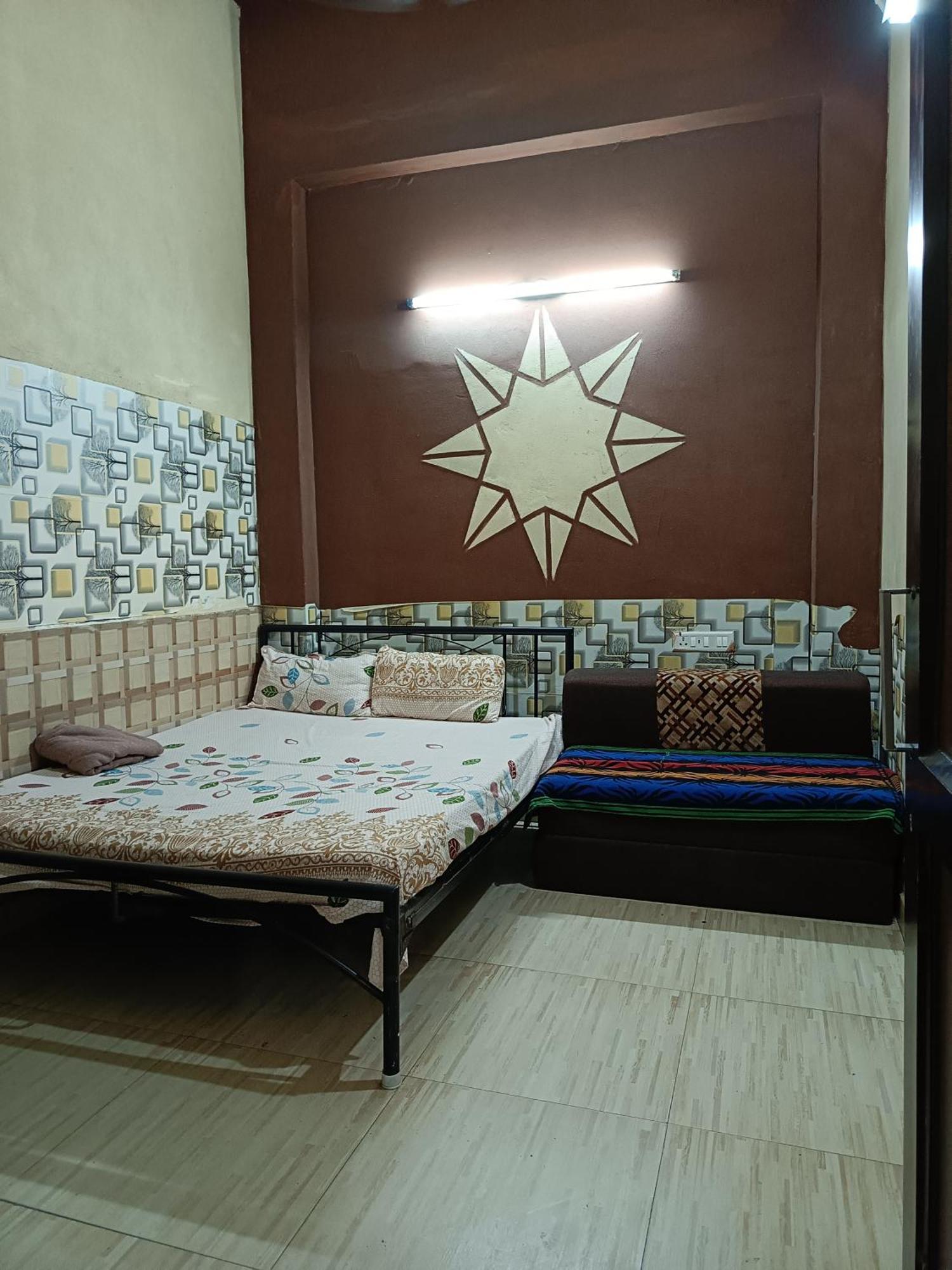 Sidhu Guest House Double Bed Attach Bathroom Room 阿姆利则 外观 照片